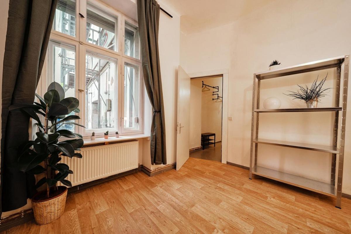 Apartment Staywell - Industrielles Loft Naehe Alexanderplatz